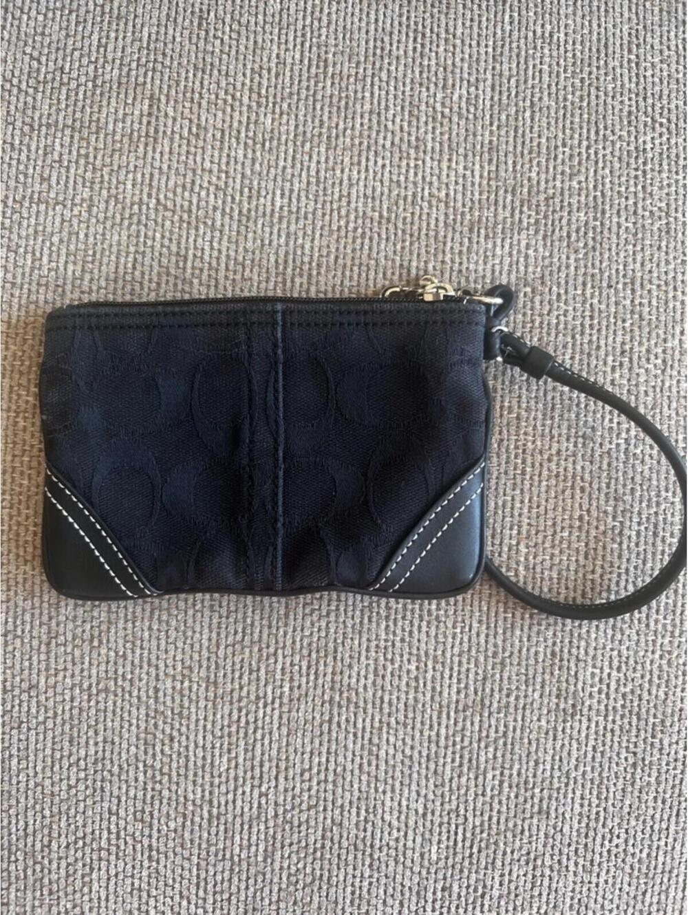 Coach 90s signature wristlet